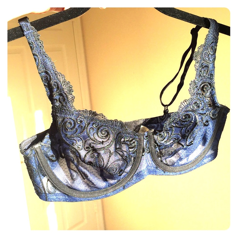 NWOT Sensuous Lace Unlined